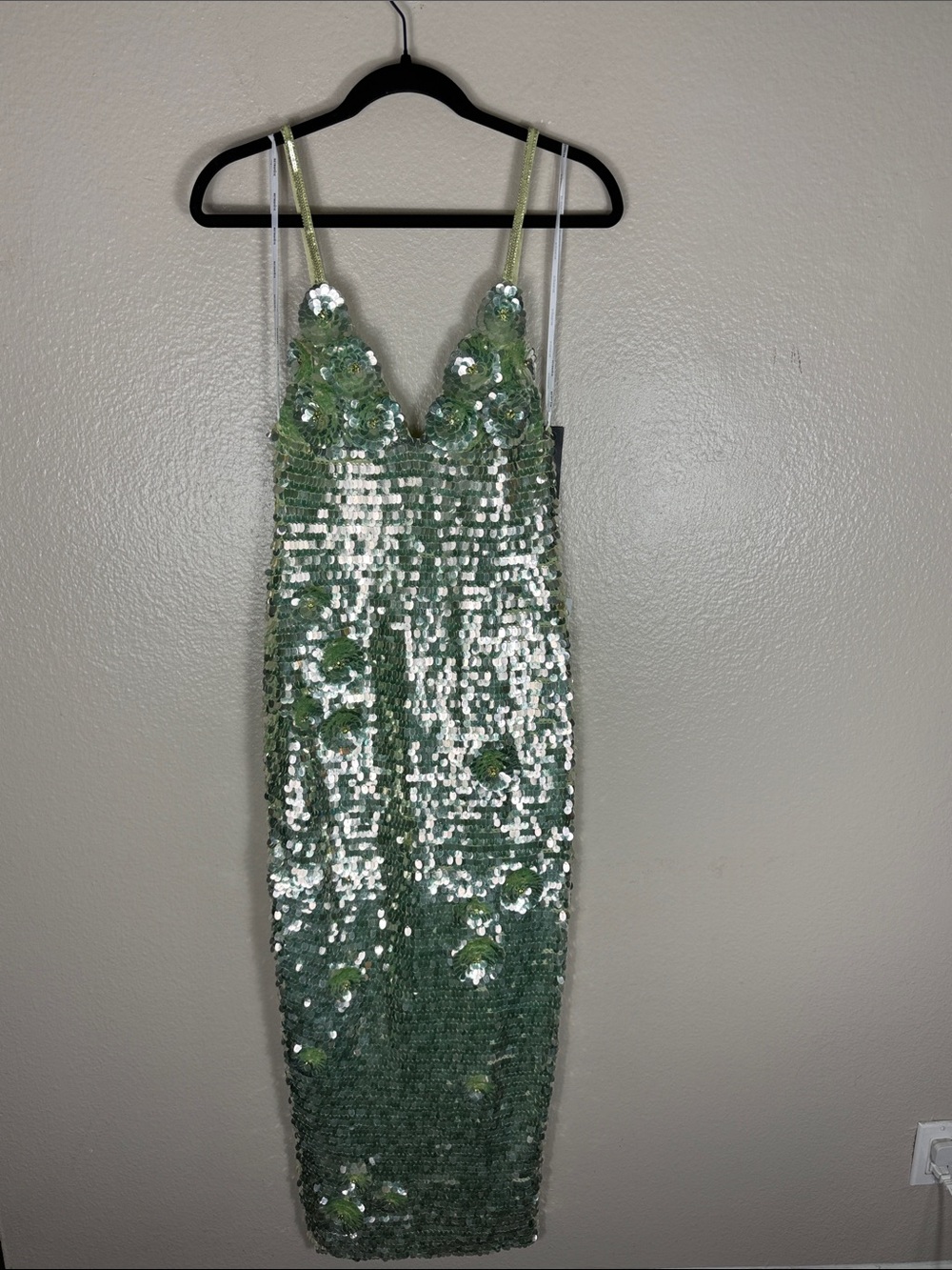 Retrofete Ines Sequin Dress in Pistachio - Picture 3 of 16